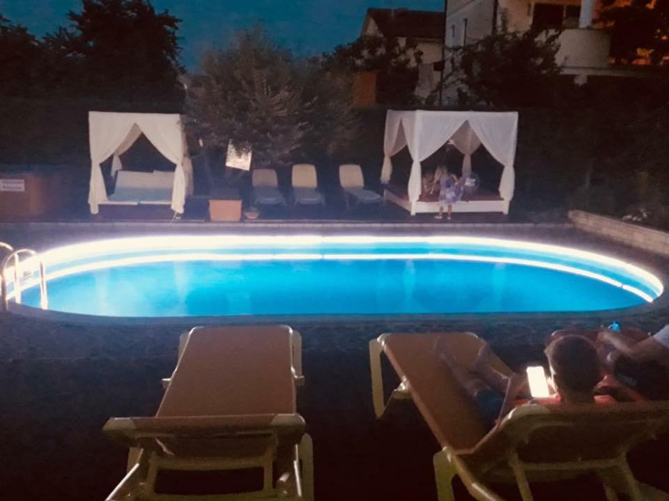 Apartmani Elio أوماغ المظهر الخارجي الصورة