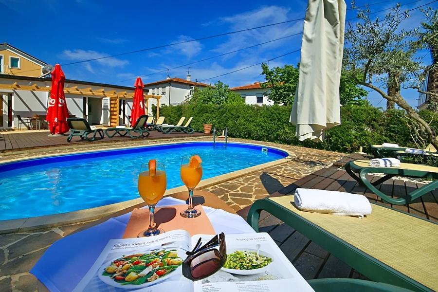 Apartmani Elio أوماغ المظهر الخارجي الصورة